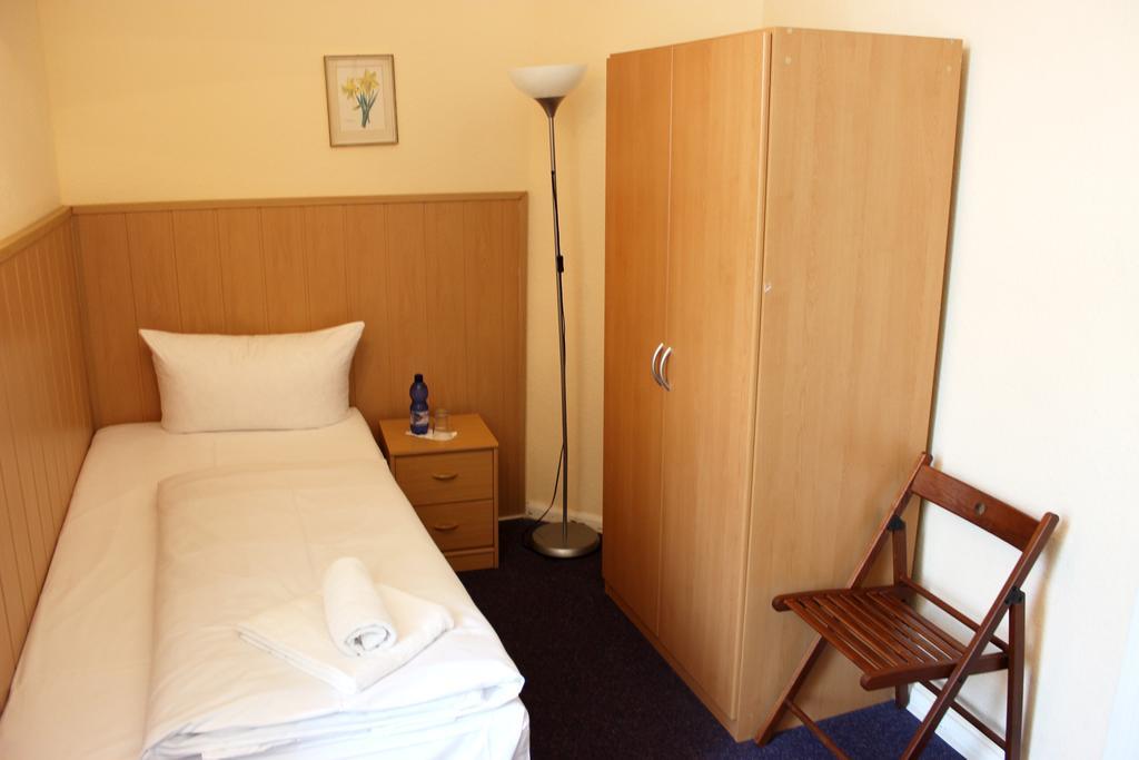 Hotel-Pension Rheingold Am Kurfuerstendamm Βερολίνο Εξωτερικό φωτογραφία