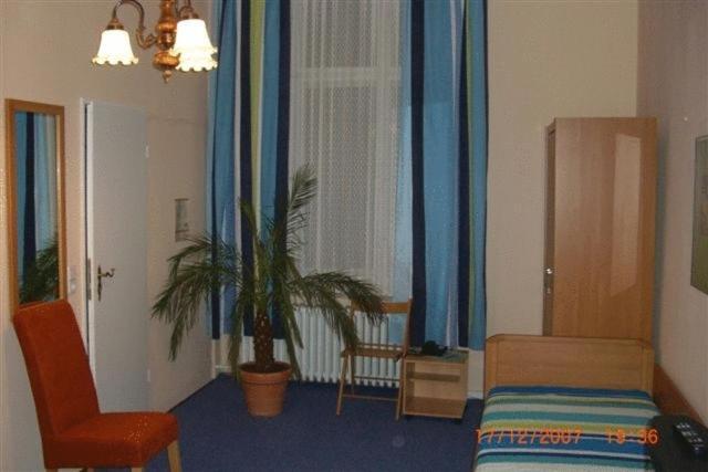 Hotel-Pension Rheingold Am Kurfuerstendamm Βερολίνο Εξωτερικό φωτογραφία